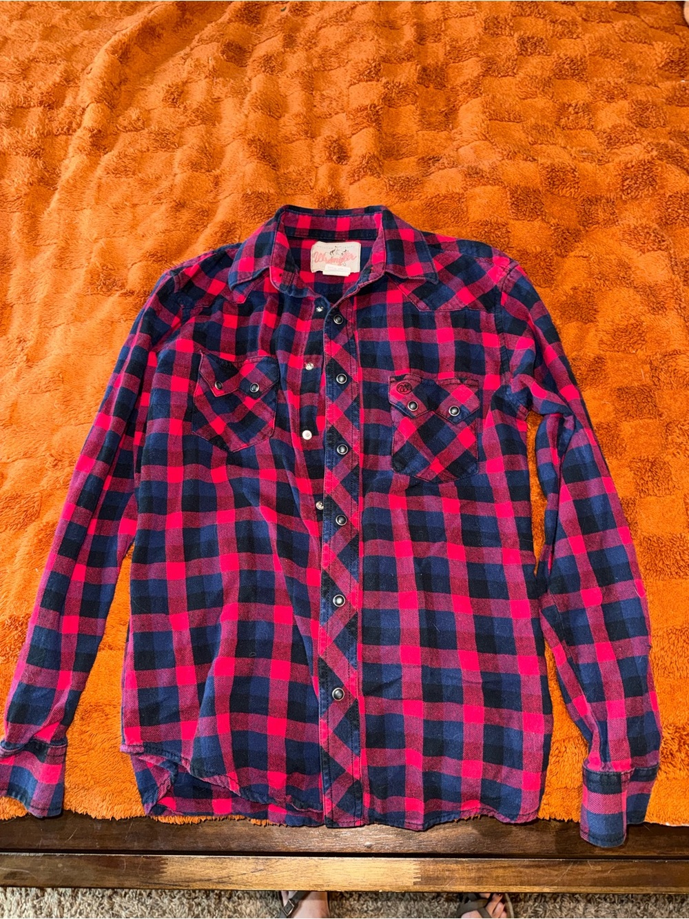 Women's Red and Navy Plaid Flannel Shirt - Classic Button-Up